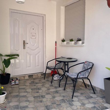 Apartment Dunja Center Welcome Novi Sad Buitenkant foto