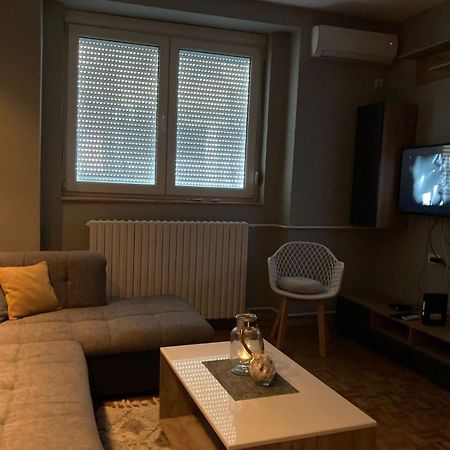 Apartment Dunja Center Welcome Novi Sad Buitenkant foto