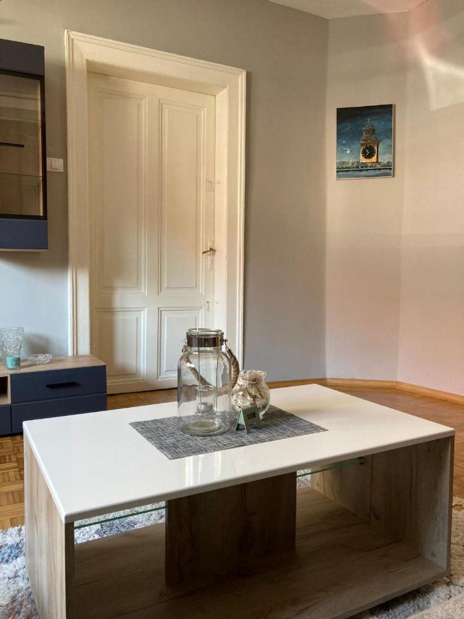 Apartment Dunja Center Welcome Novi Sad Buitenkant foto